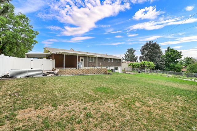 3207 N MOUNT LOMOND DR., North Ogden, UT 84414