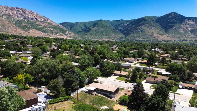 3207 N MOUNT LOMOND DR., North Ogden, UT 84414