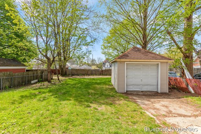 2027 Towner Avenue, Grand Rapids, MI 49507