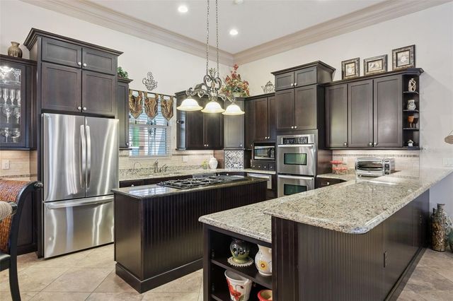 2075 MUSTANG COURT, St Cloud, FL 34771