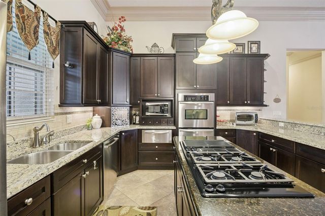 2075 MUSTANG COURT, St Cloud, FL 34771