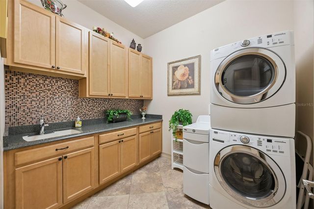2075 MUSTANG COURT, St Cloud, FL 34771