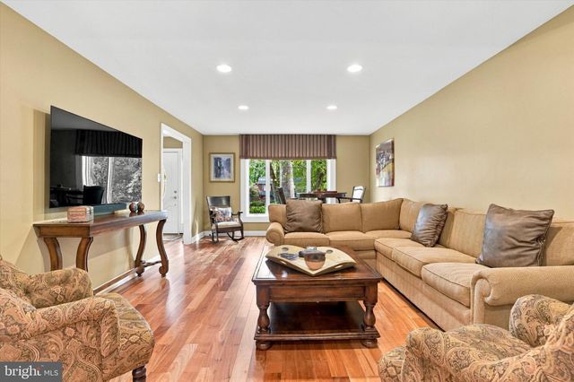 33 SUGAR MAPLE LN, Lafayette Hill, PA 19444