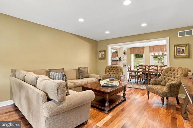 33 SUGAR MAPLE LN, Lafayette Hill, PA 19444