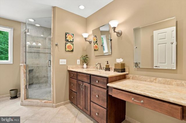 33 SUGAR MAPLE LN, Lafayette Hill, PA 19444