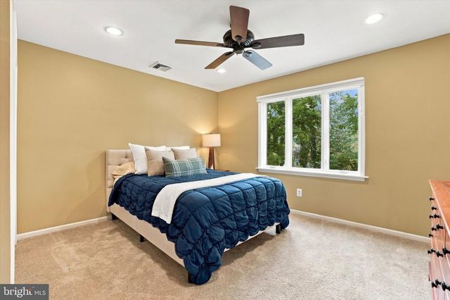 33 SUGAR MAPLE LN, Lafayette Hill, PA 19444