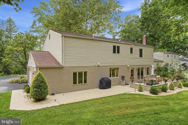 33 SUGAR MAPLE LN, Lafayette Hill, PA 19444