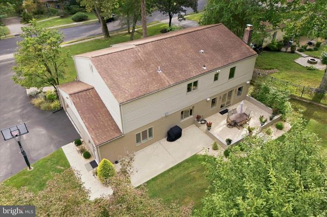33 SUGAR MAPLE LN, Lafayette Hill, PA 19444