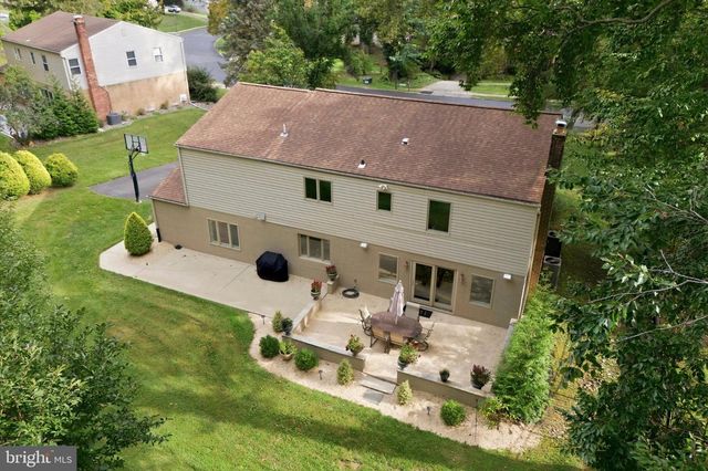 33 SUGAR MAPLE LN, Lafayette Hill, PA 19444