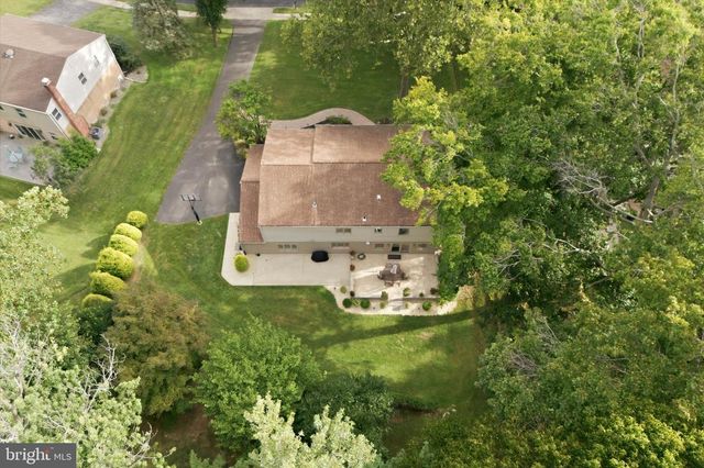33 SUGAR MAPLE LN, Lafayette Hill, PA 19444