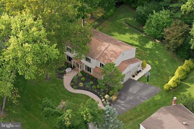 33 SUGAR MAPLE LN, Lafayette Hill, PA 19444