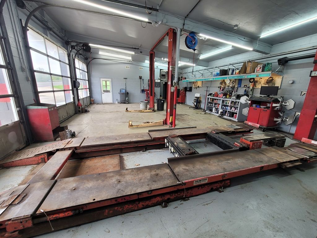 Image 17 of property listing at 303 E Poplar Street, Odin, IL 62870