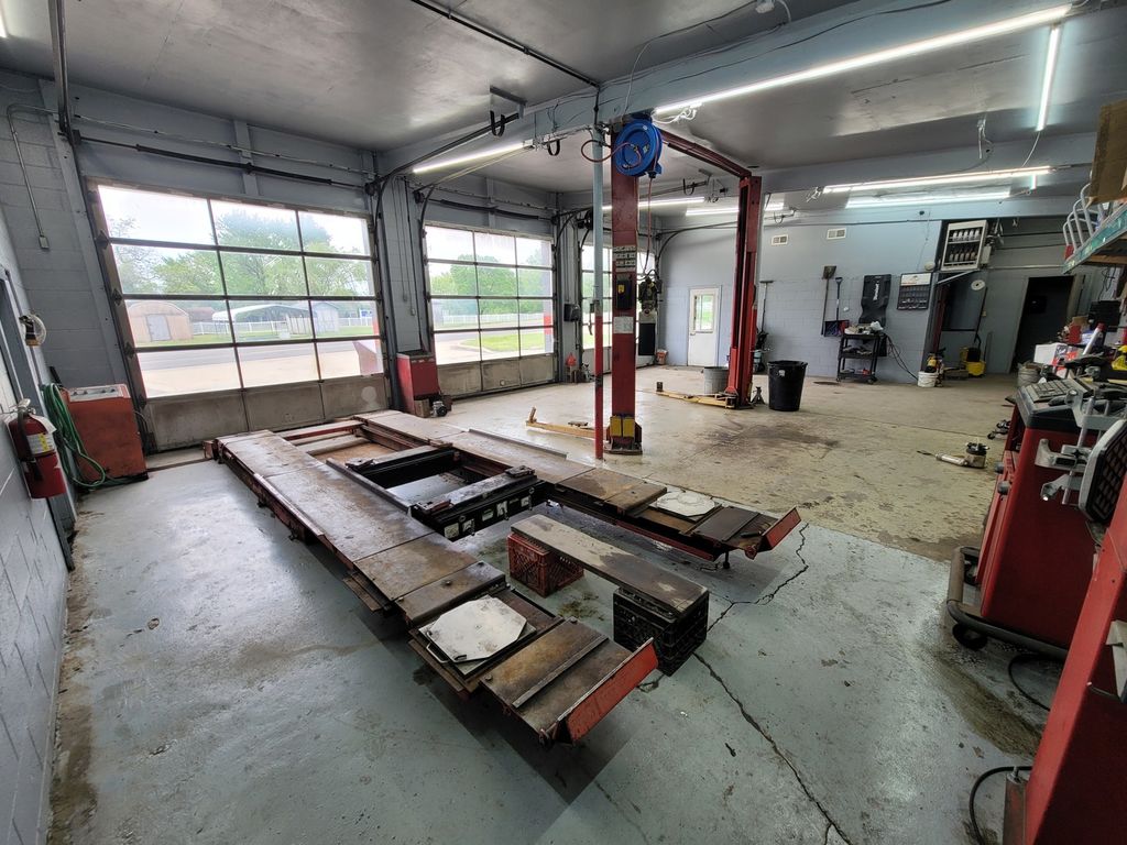 Image 18 of property listing at 303 E Poplar Street, Odin, IL 62870