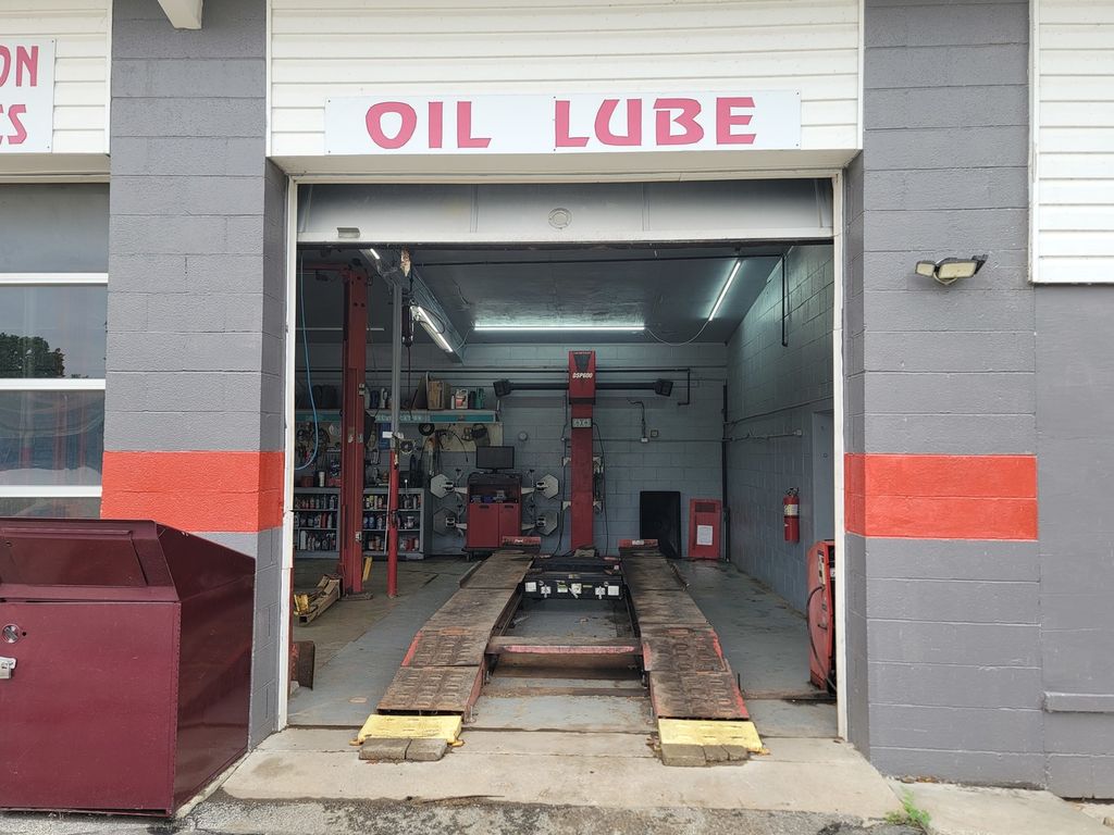 Image 38 of property listing at 303 E Poplar Street, Odin, IL 62870