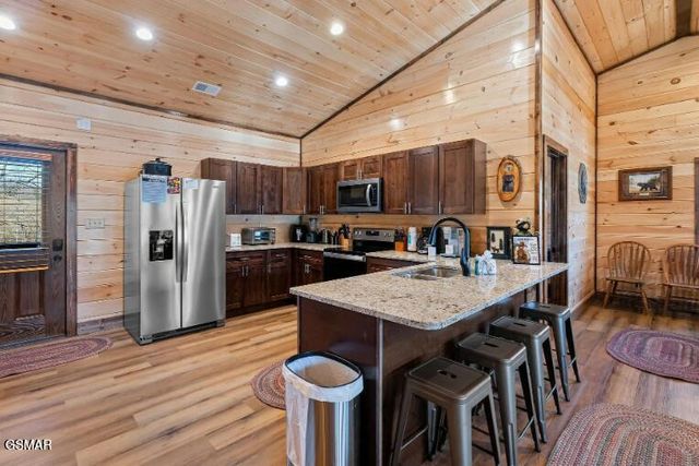 561 Sugar Loaf Road, Seymour, TN 37865