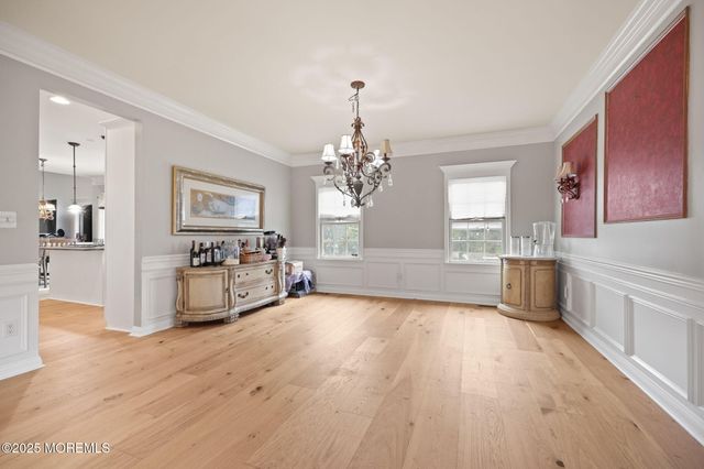 16 Stream Bank Drive, Freehold, NJ 07728