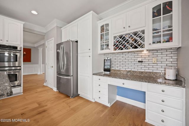 16 Stream Bank Drive, Freehold, NJ 07728