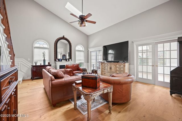 16 Stream Bank Drive, Freehold, NJ 07728