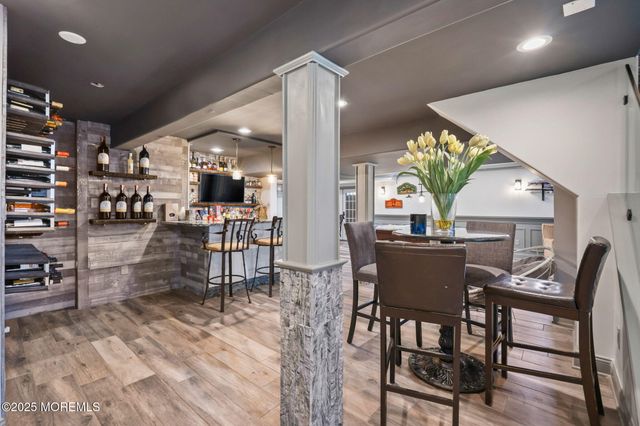 16 Stream Bank Drive, Freehold, NJ 07728