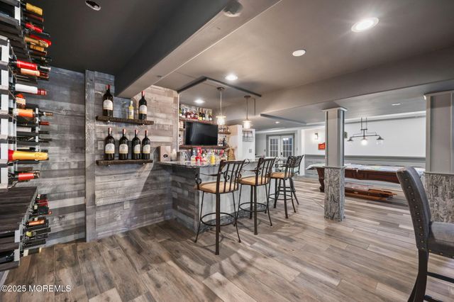 16 Stream Bank Drive, Freehold, NJ 07728