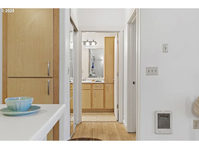 400 Ne 100TH Ave 107, Portland, OR 97220