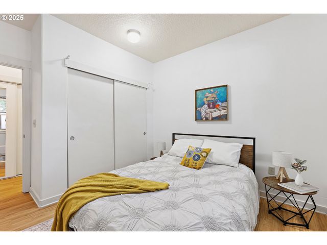 400 Ne 100TH Ave 107, Portland, OR 97220