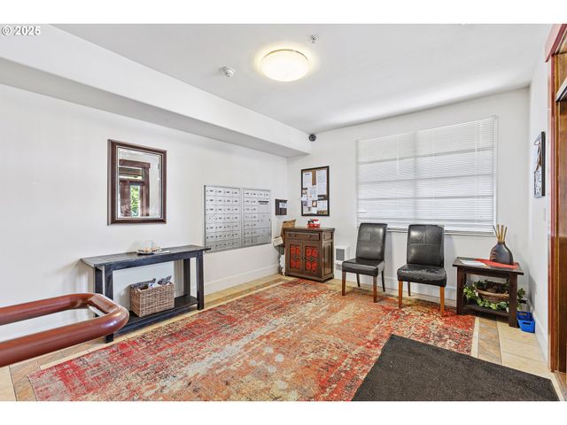 400 Ne 100TH Ave 107, Portland, OR 97220