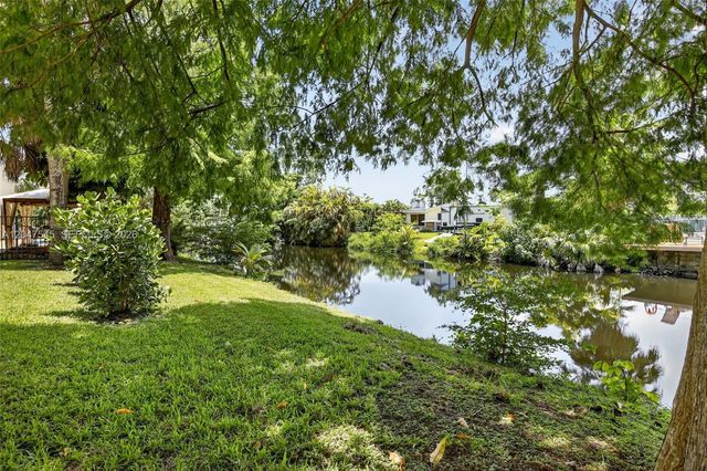 12410 SW 1st Street, Plantation, FL 33325