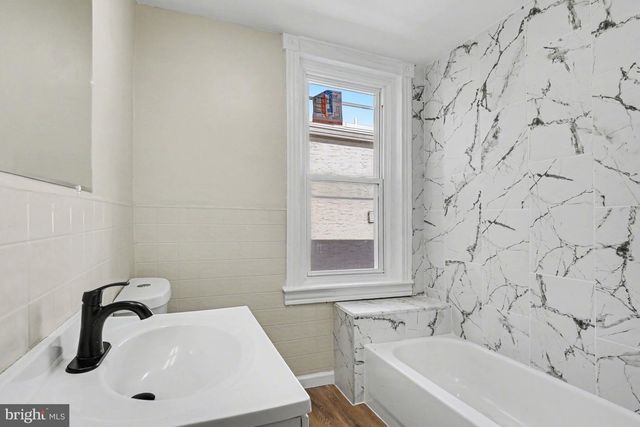 225 W LANCASTER AVE, Reading, PA 19607