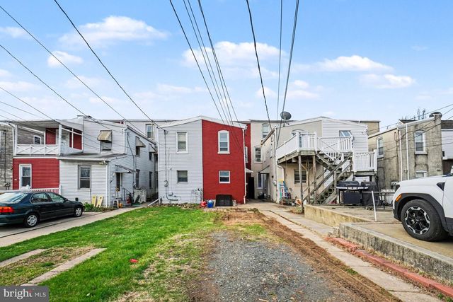 225 W LANCASTER AVE, Reading, PA 19607