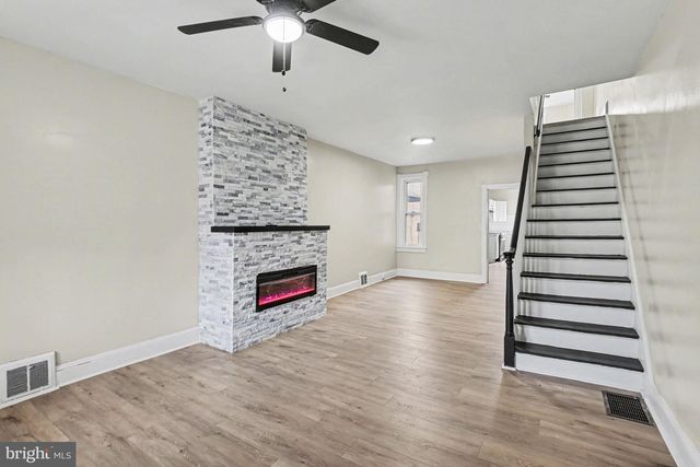 225 W LANCASTER AVE, Reading, PA 19607