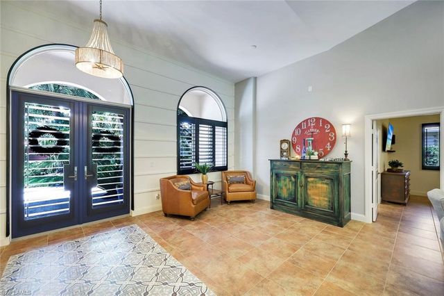 2039 Imperial CIR, Naples, FL 34110