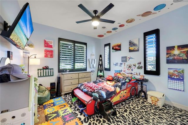 2039 Imperial CIR, Naples, FL 34110