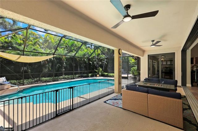 2039 Imperial CIR, Naples, FL 34110