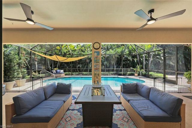 2039 Imperial CIR, Naples, FL 34110
