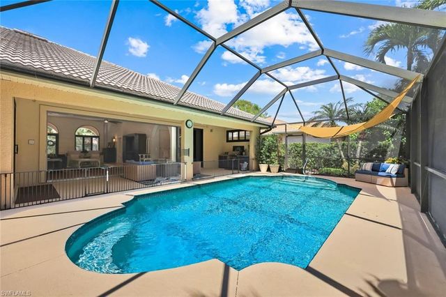 2039 Imperial CIR, Naples, FL 34110