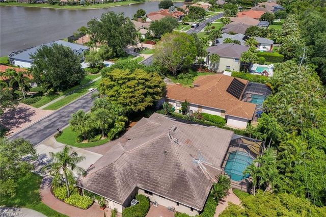 2039 Imperial CIR, Naples, FL 34110