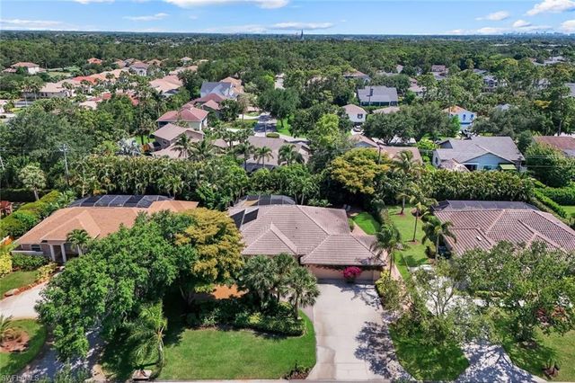 2039 Imperial CIR, Naples, FL 34110