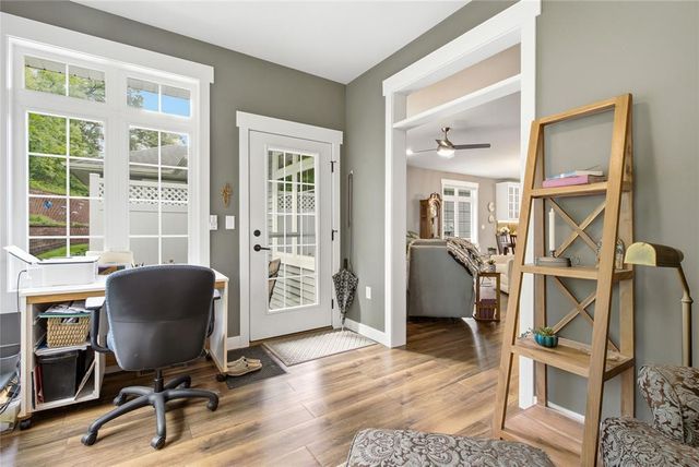 4523 Village Oaks Circle, Eau Claire, WI 54701