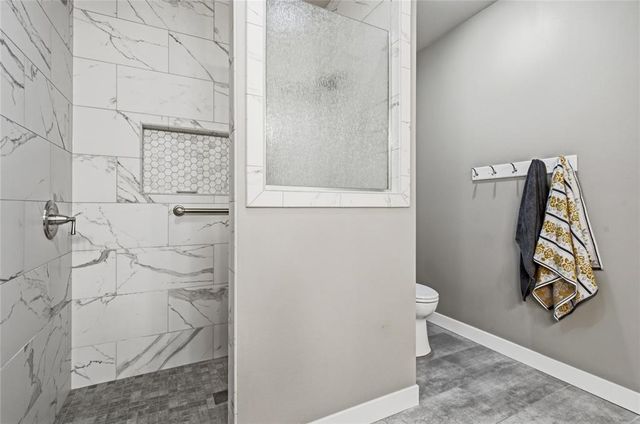 4523 Village Oaks Circle, Eau Claire, WI 54701