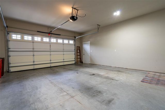 4523 Village Oaks Circle, Eau Claire, WI 54701