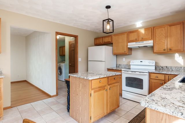 3045 Derbyshire Drive, Machesney Park, IL 61115