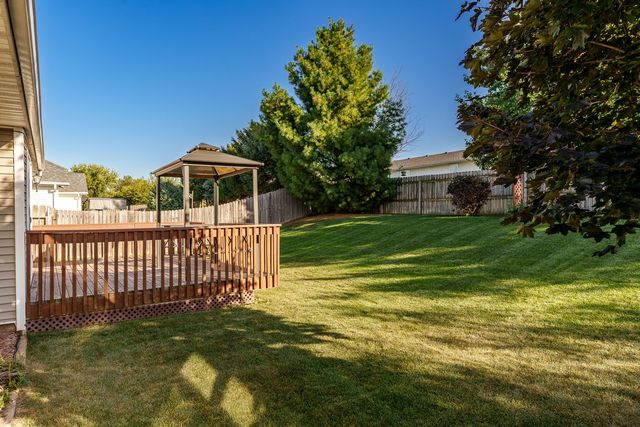 3045 Derbyshire Drive, Machesney Park, IL 61115