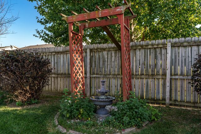 3045 Derbyshire Drive, Machesney Park, IL 61115