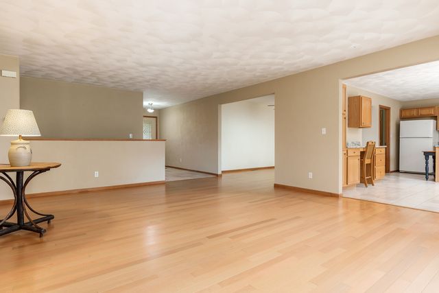 3045 Derbyshire Drive, Machesney Park, IL 61115