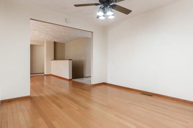 3045 Derbyshire Drive, Machesney Park, IL 61115