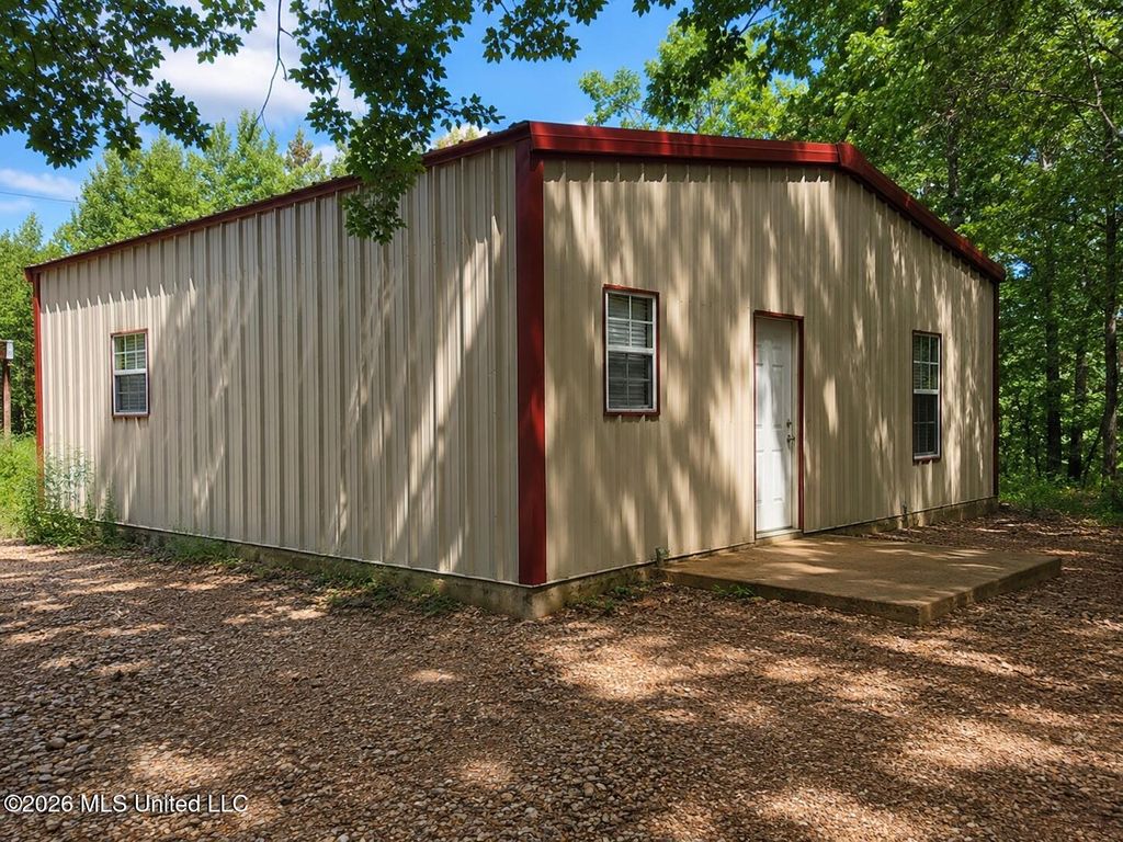 3579 Bett Road, Coldwater, MS 38618 — photo 3