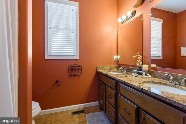 24594 HOLLYTREE CIR, Georgetown, DE 19947