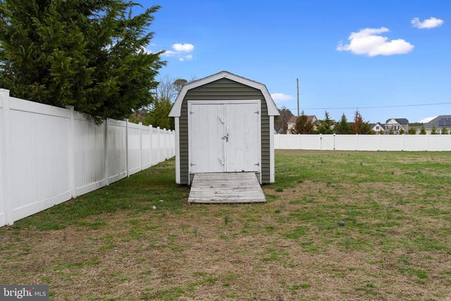 24594 HOLLYTREE CIR, Georgetown, DE 19947