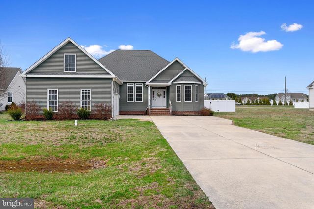 24594 HOLLYTREE CIR, Georgetown, DE 19947